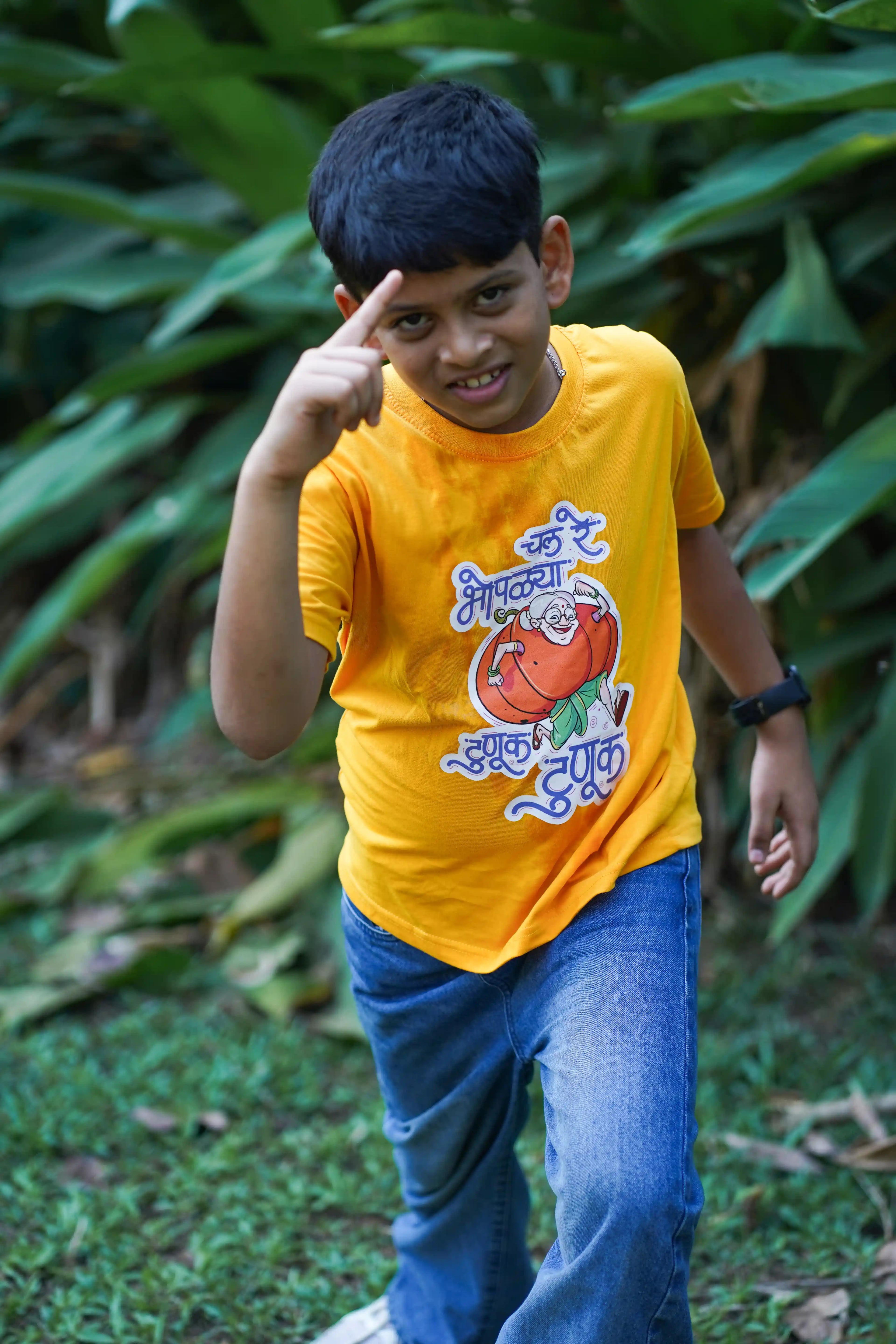 Chal Re Bhoplya Marathi Quote T Shirt Bold Desi Streetwear – Marathi Quote T-Shirt | Prettymoon